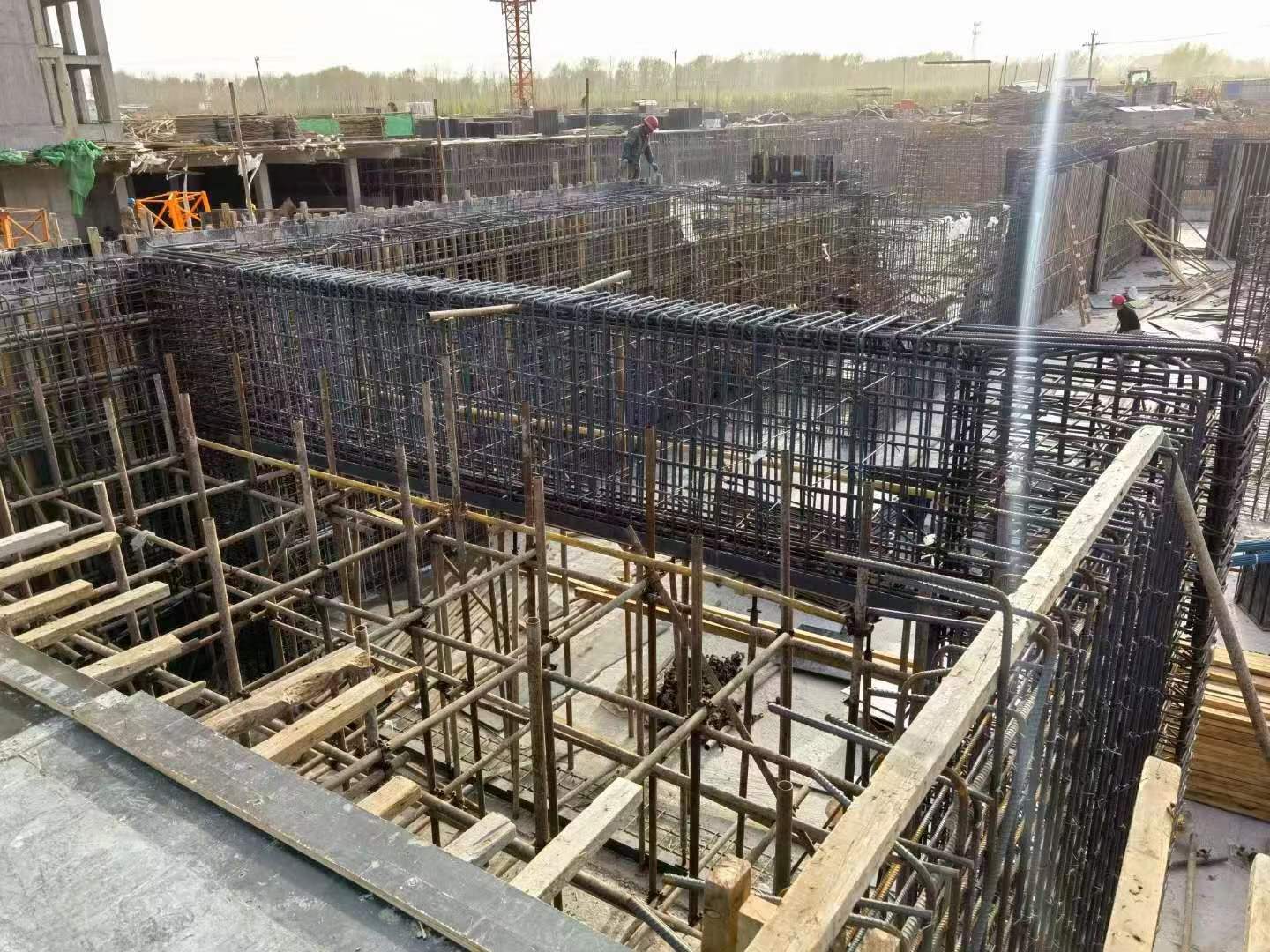 田阳建筑基础筏板施工时混凝土有哪些常见问题?
